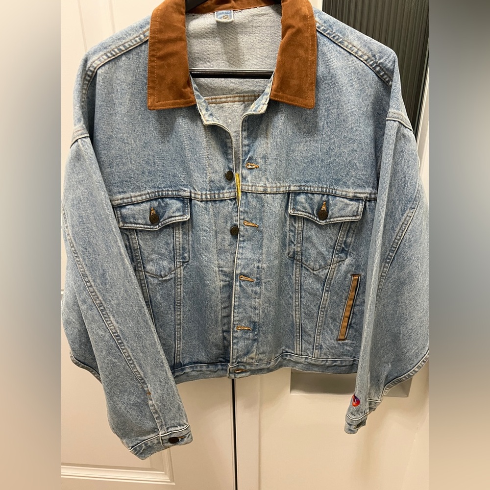 UNIQUE HBO Oversized Vintage Denim Jacket